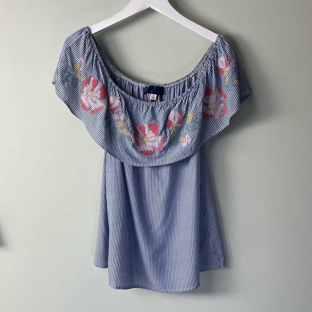 Off-shoulder Blue/White Pin Stripe Floral Shirt / Size M